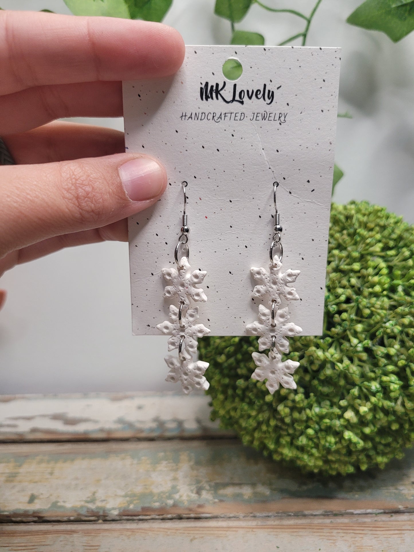 White Tiered Snowflake Drops
