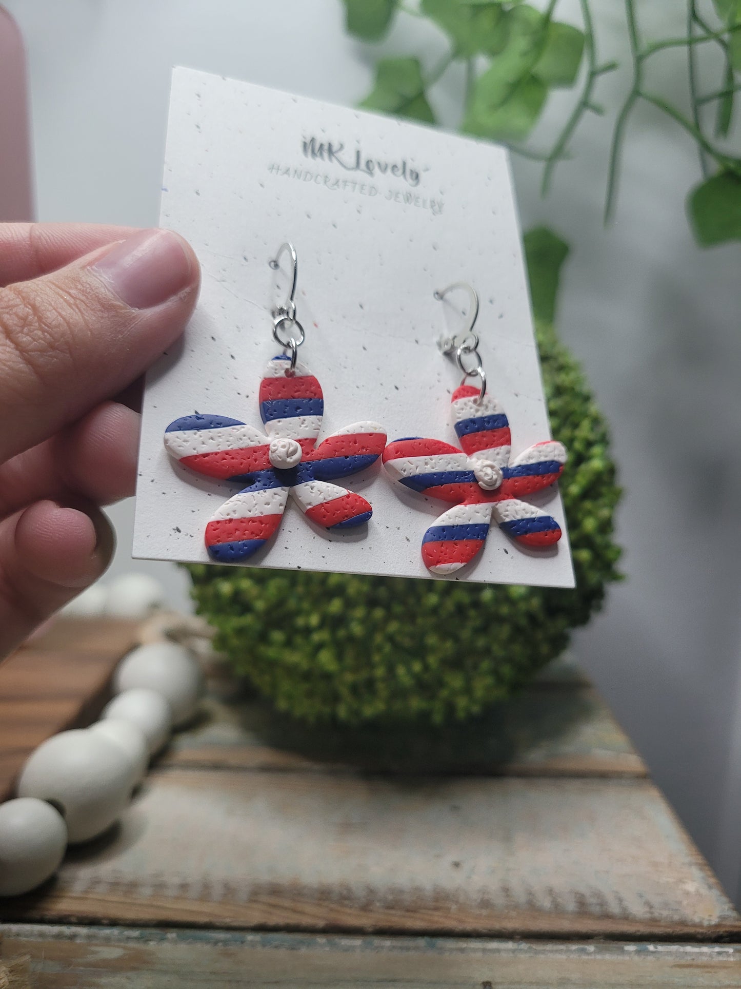Patriotic Flower Huggies