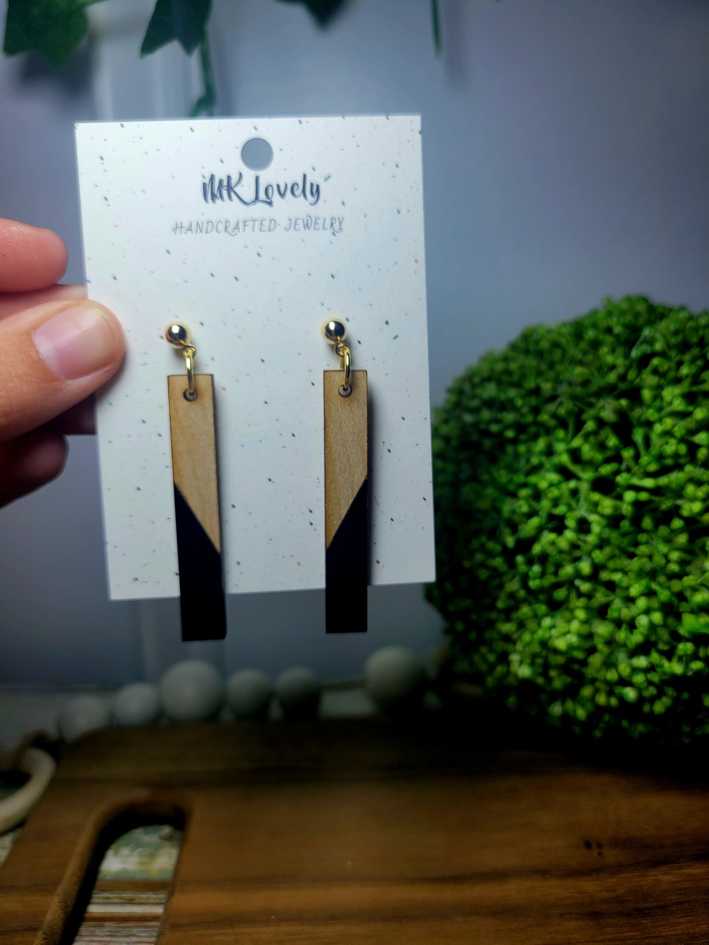 Wood/Black Bar Drops