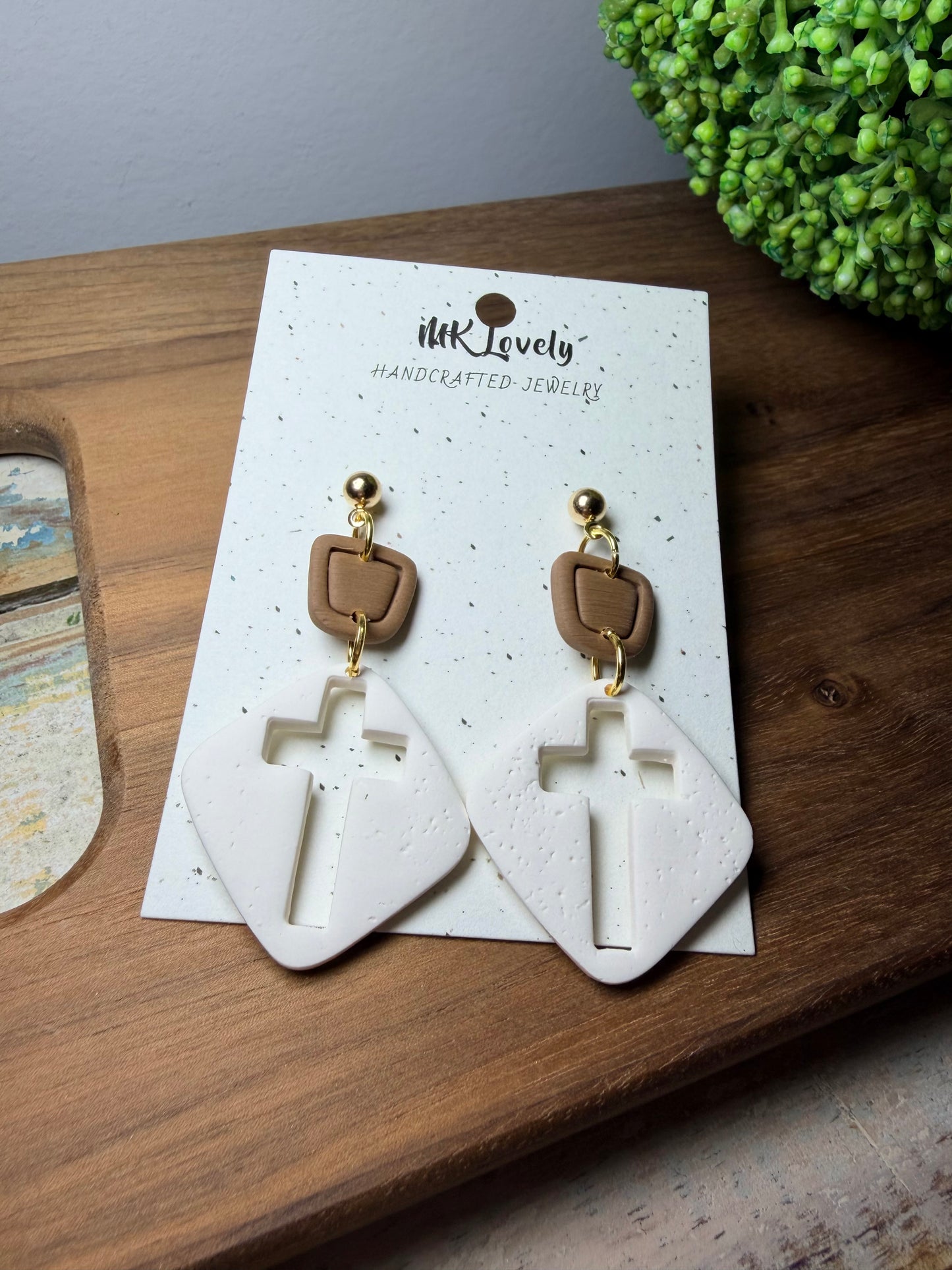 Minimalist Prayer Drops