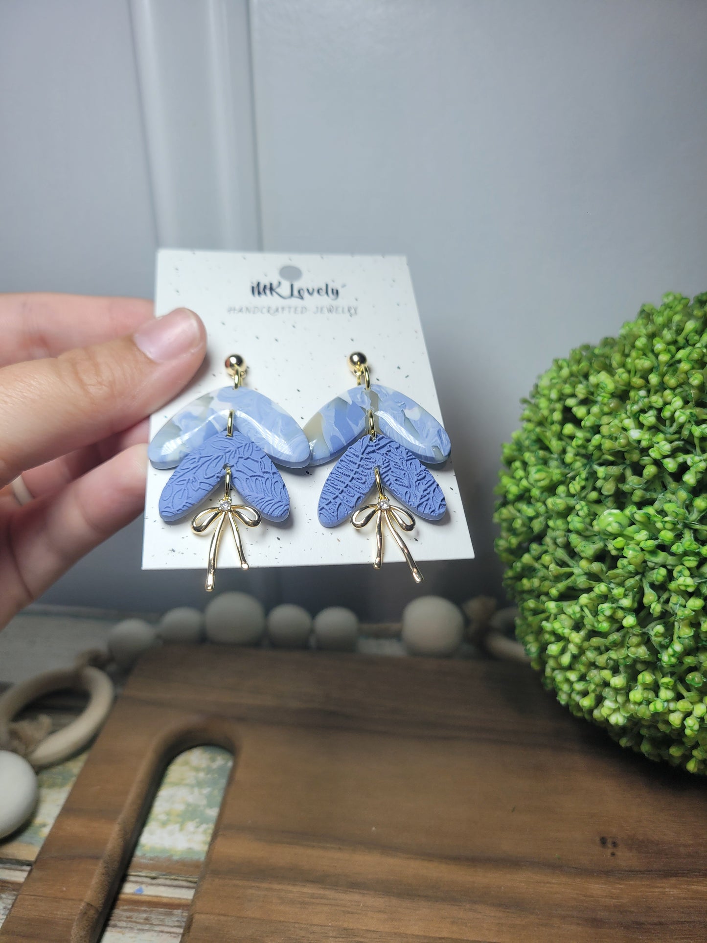 Marbled Blue Bow Drops