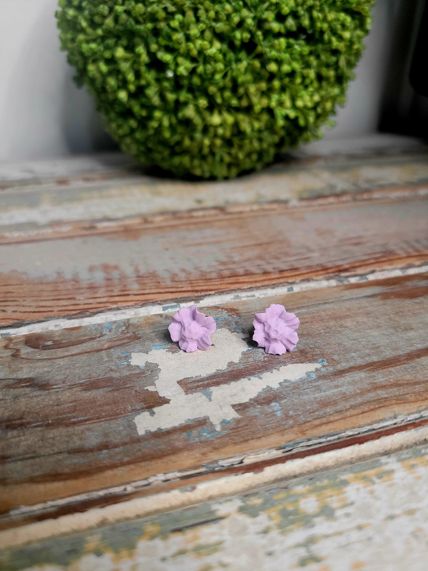 Lilac Stud Set