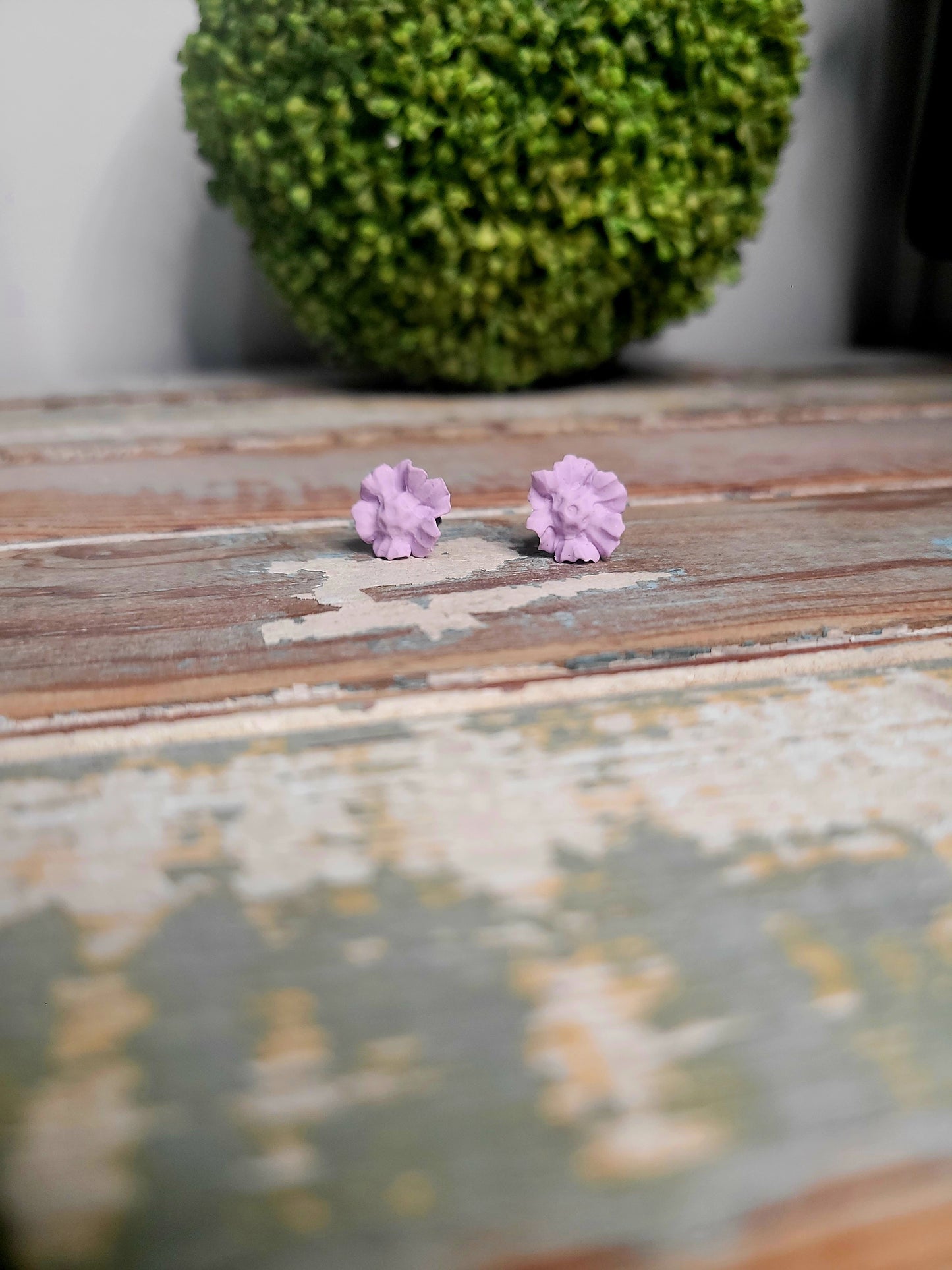 Lilac Stud Set