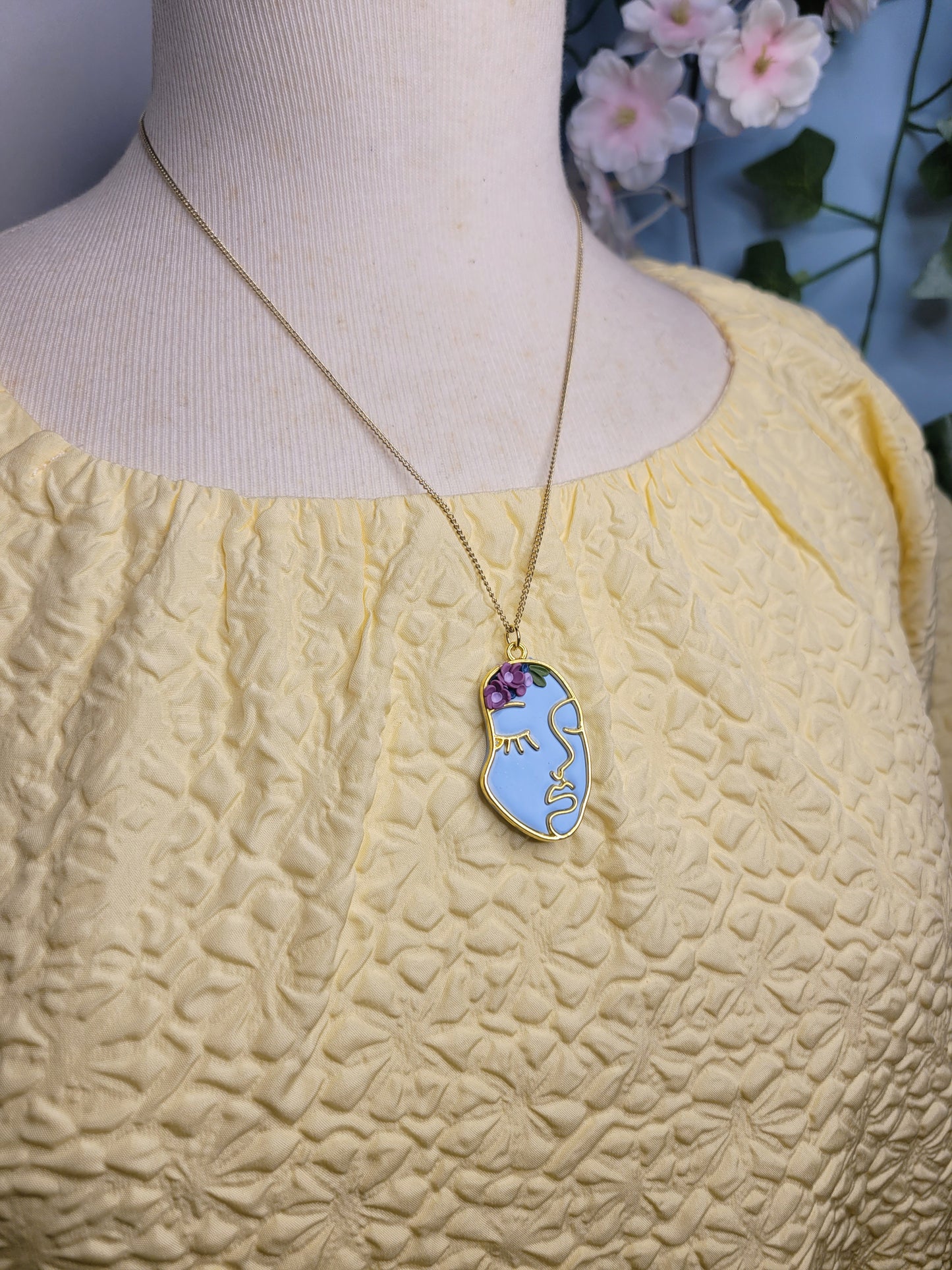 Abstract Face Pendant Necklace