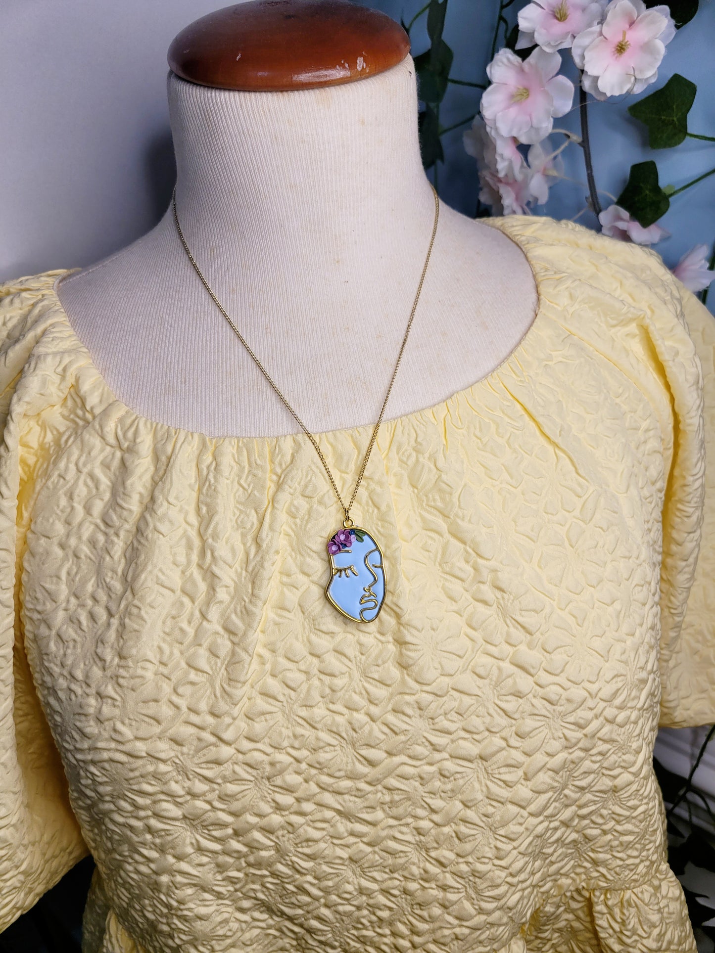 Abstract Face Pendant Necklace