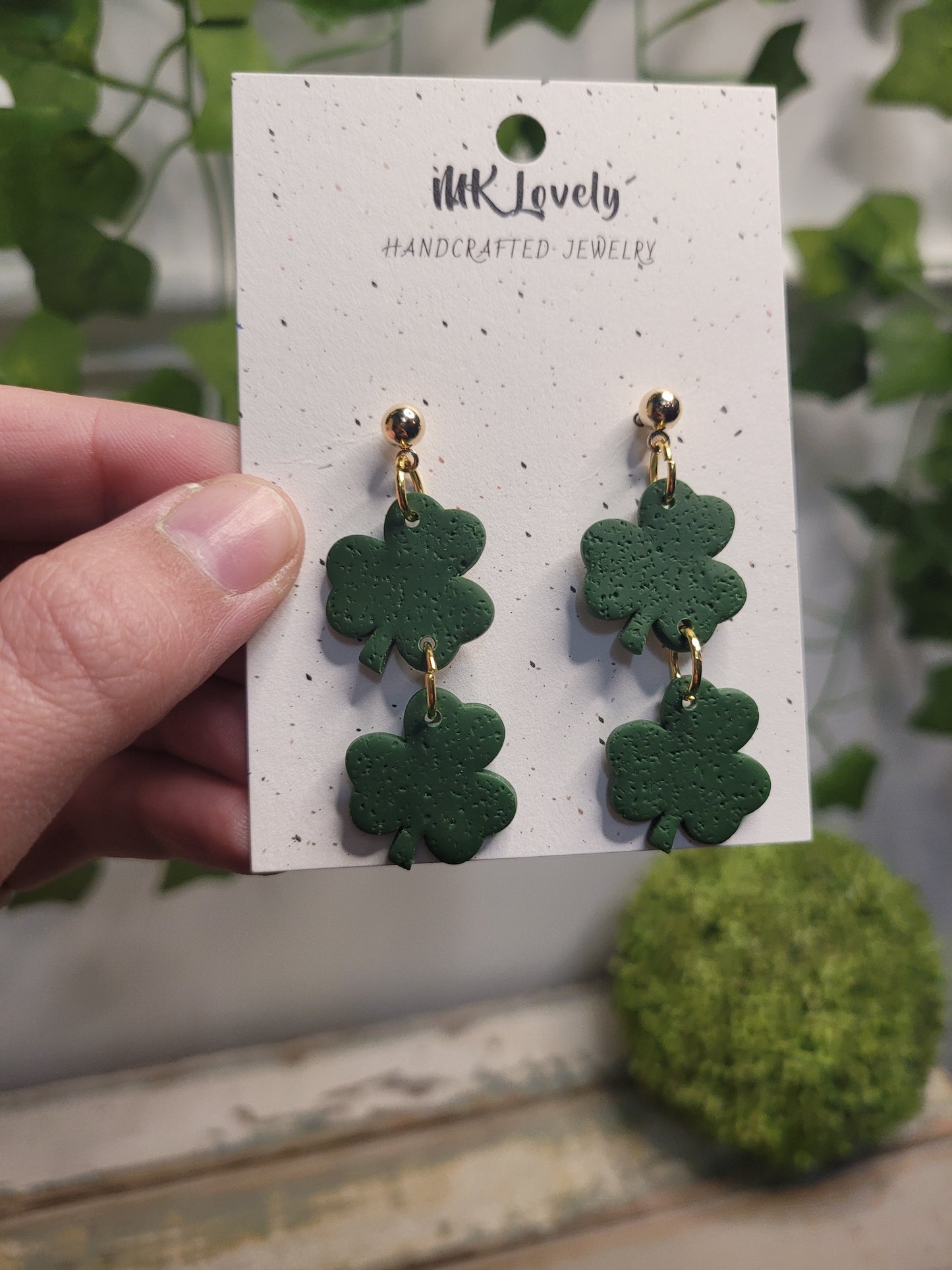 Tiered Clover Drops