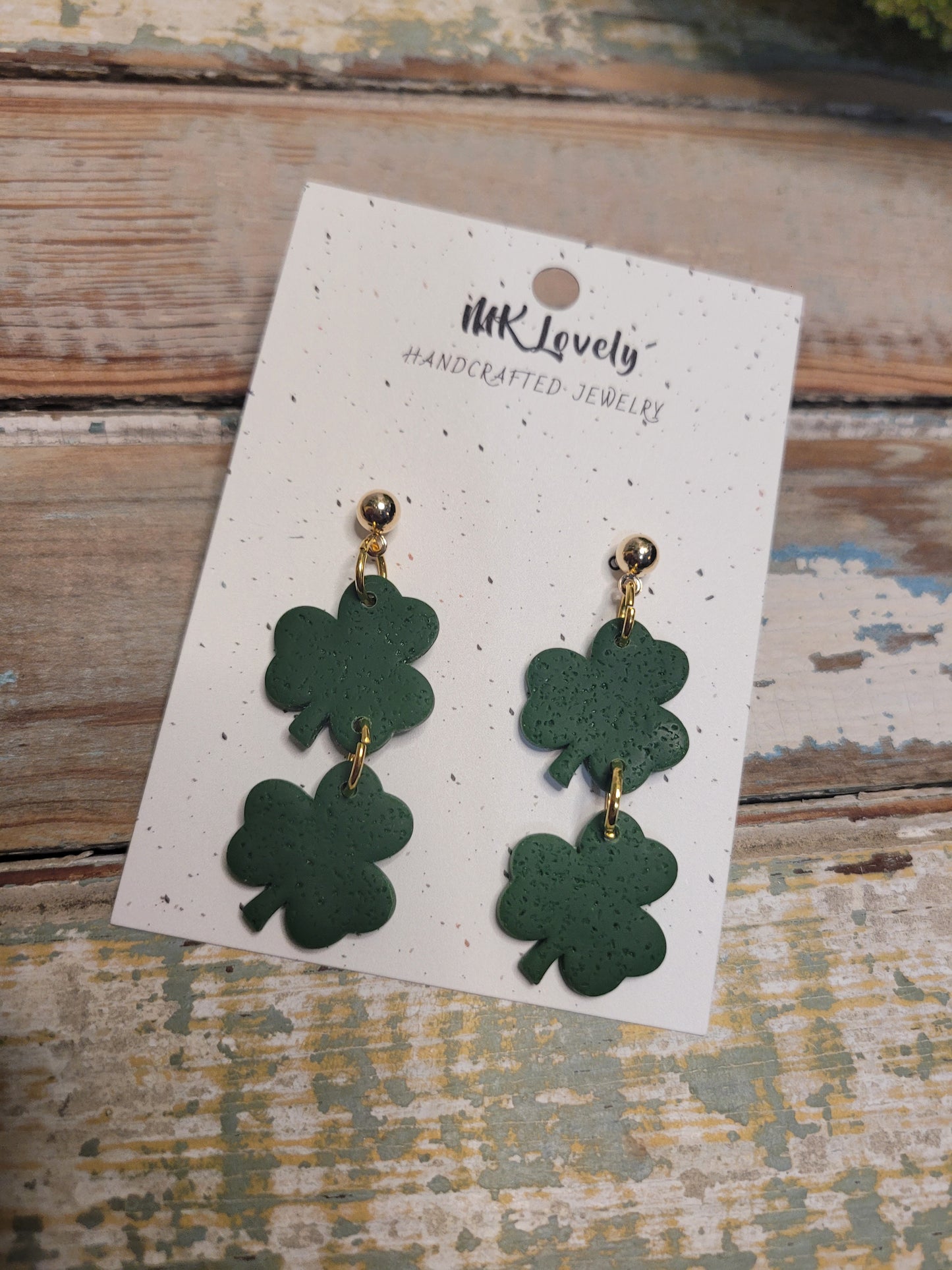 Tiered Clover Drops