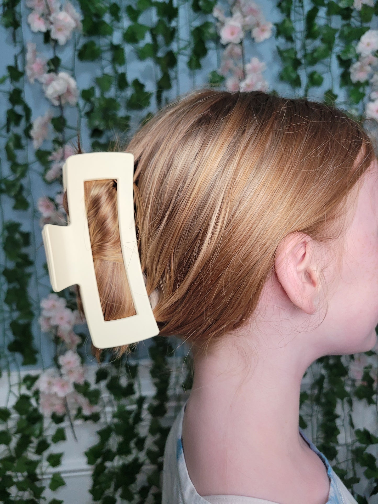 Matte Jumbo Rectangle Cutout Claw Clip