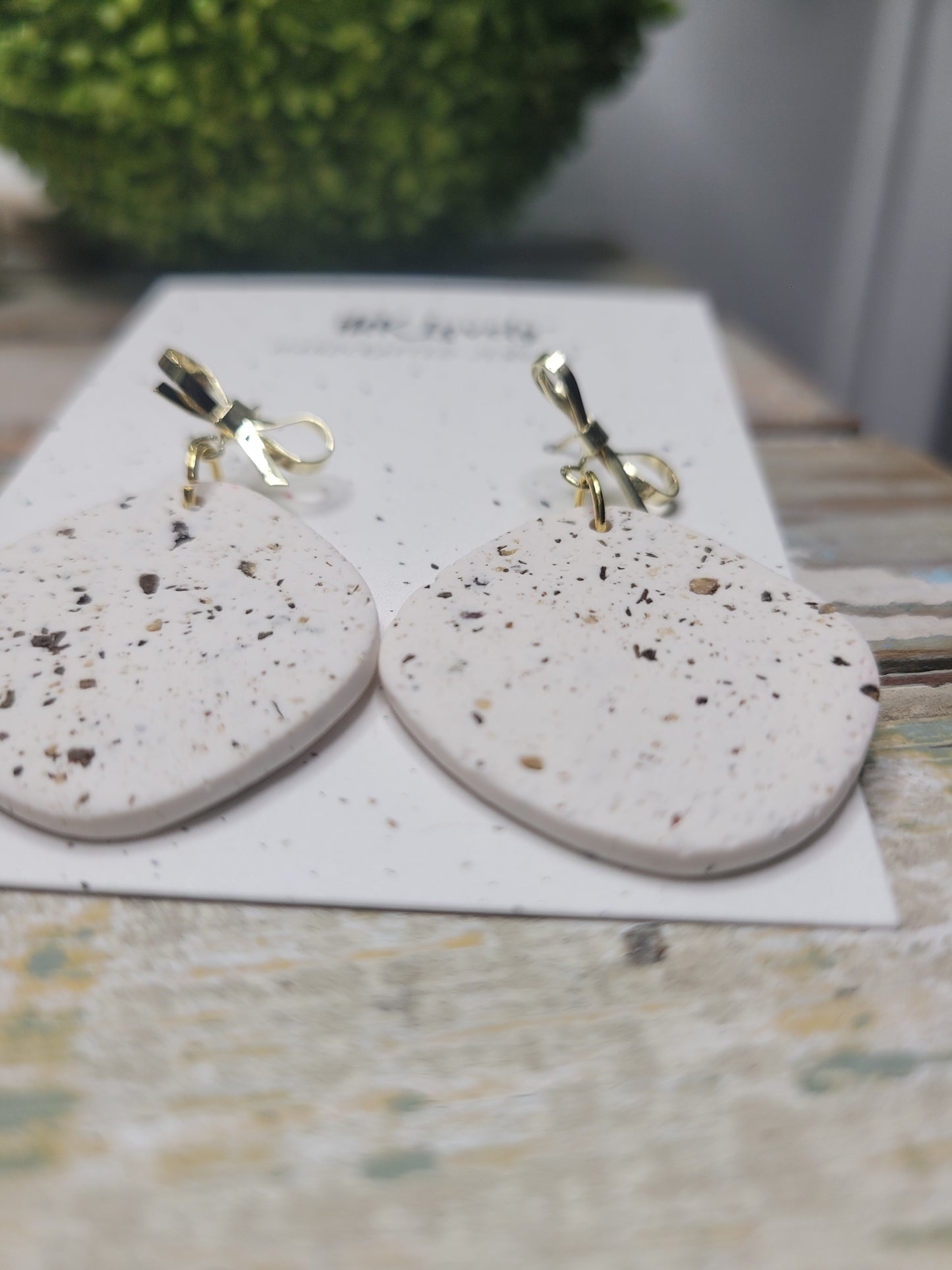 Peppered White Bow Dangles
