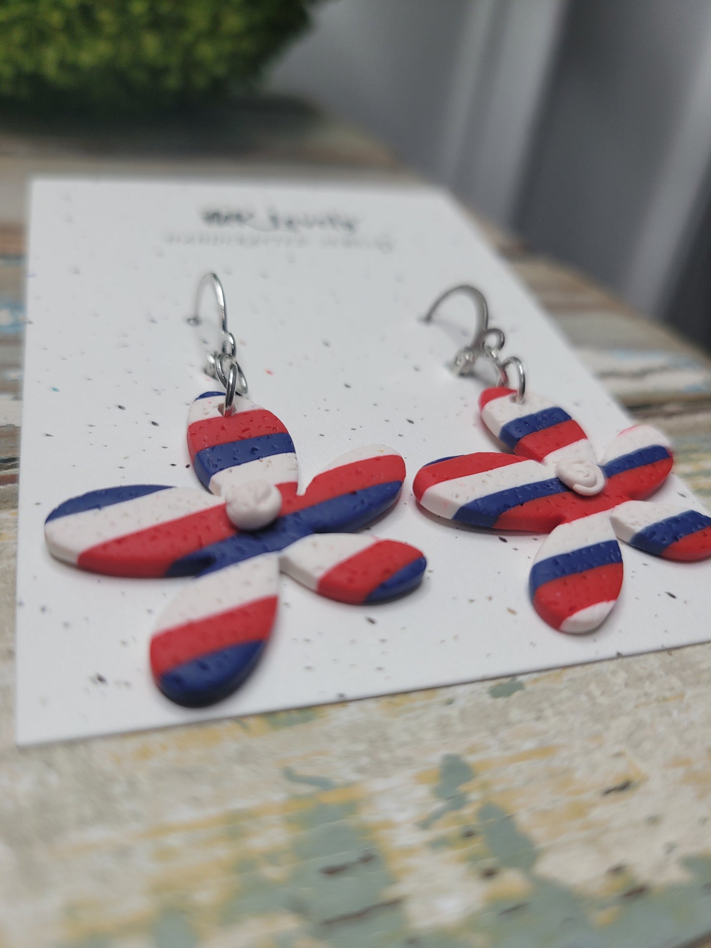 Patriotic Flower Huggies