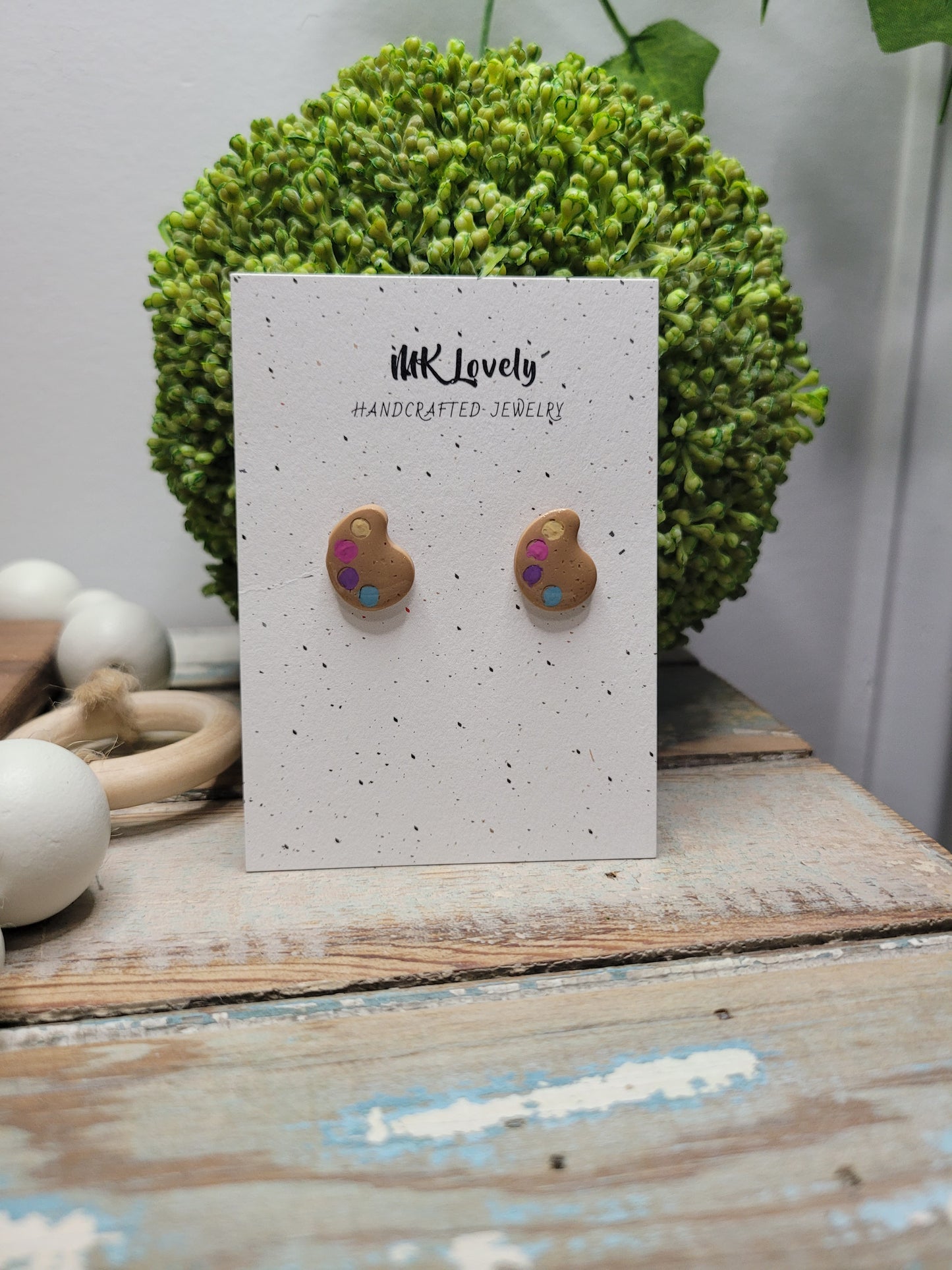 Paint Pallet Studs