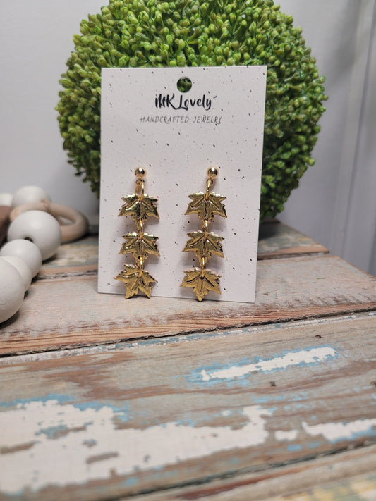 Tiered Gold Foiled Fall Leaves