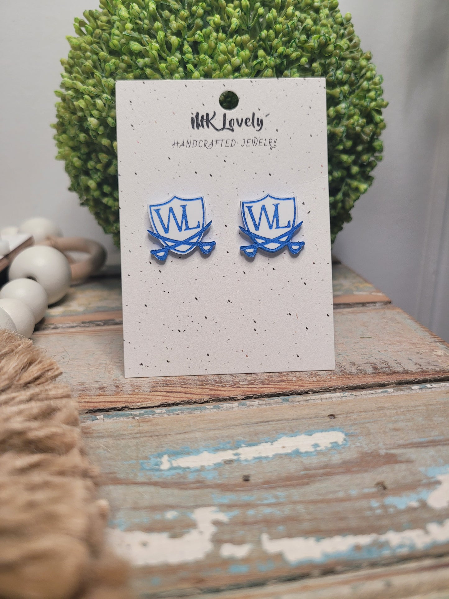 WL Raider Acrylic Studs