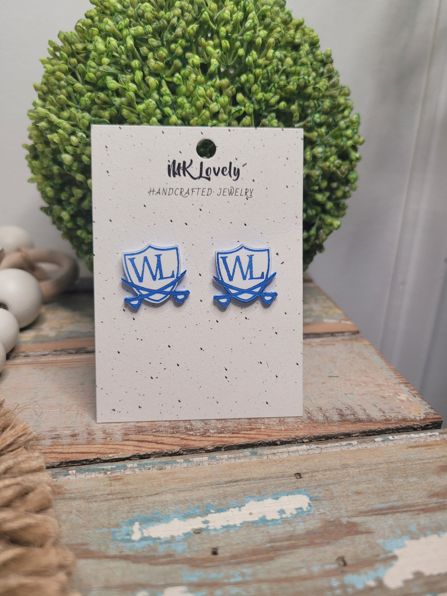 WL Raider Acrylic Studs