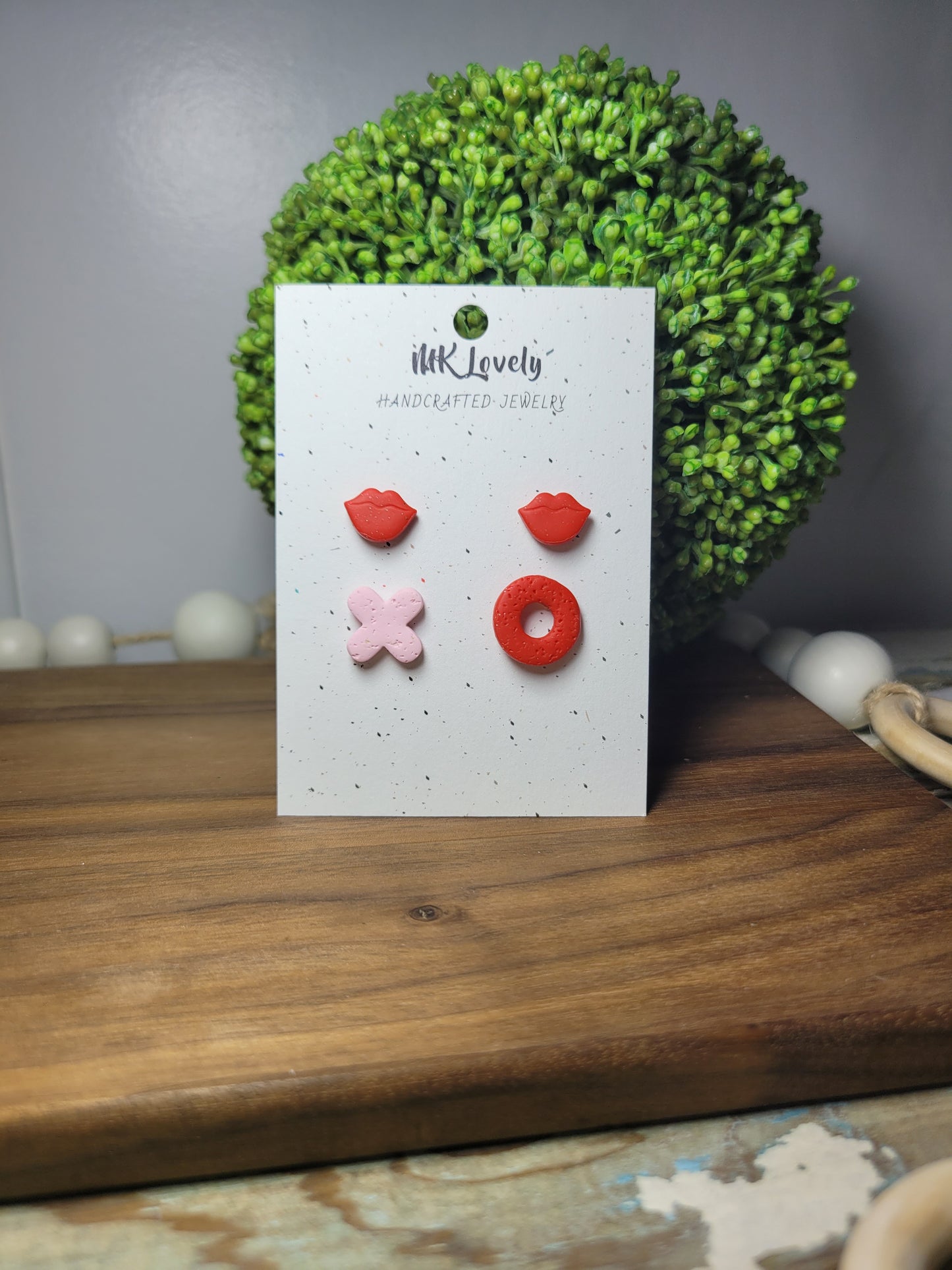 V-Day Stud Set