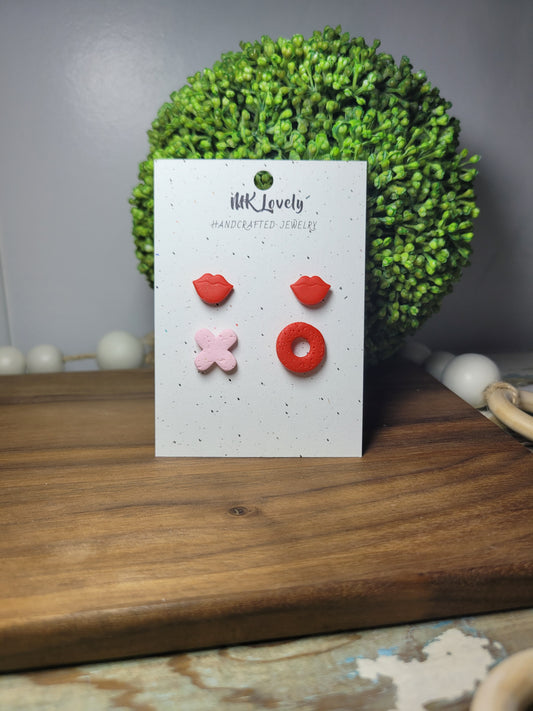 V-Day Stud Set
