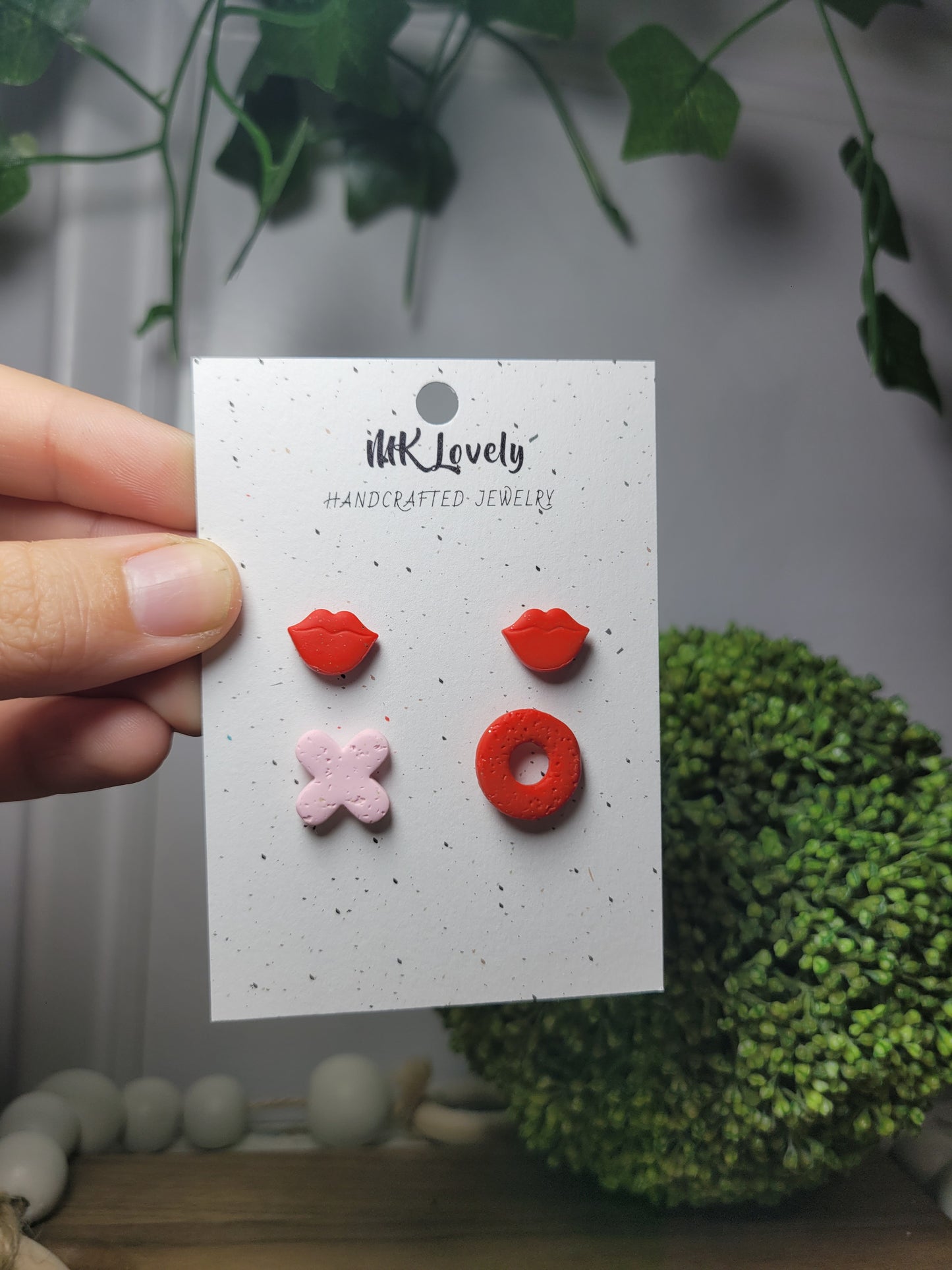 V-Day Stud Set