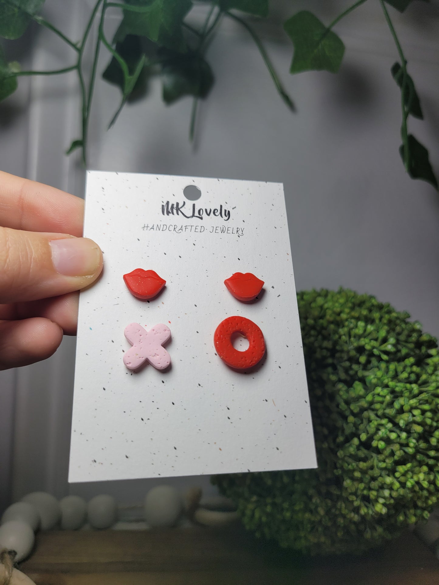 V-Day Stud Set