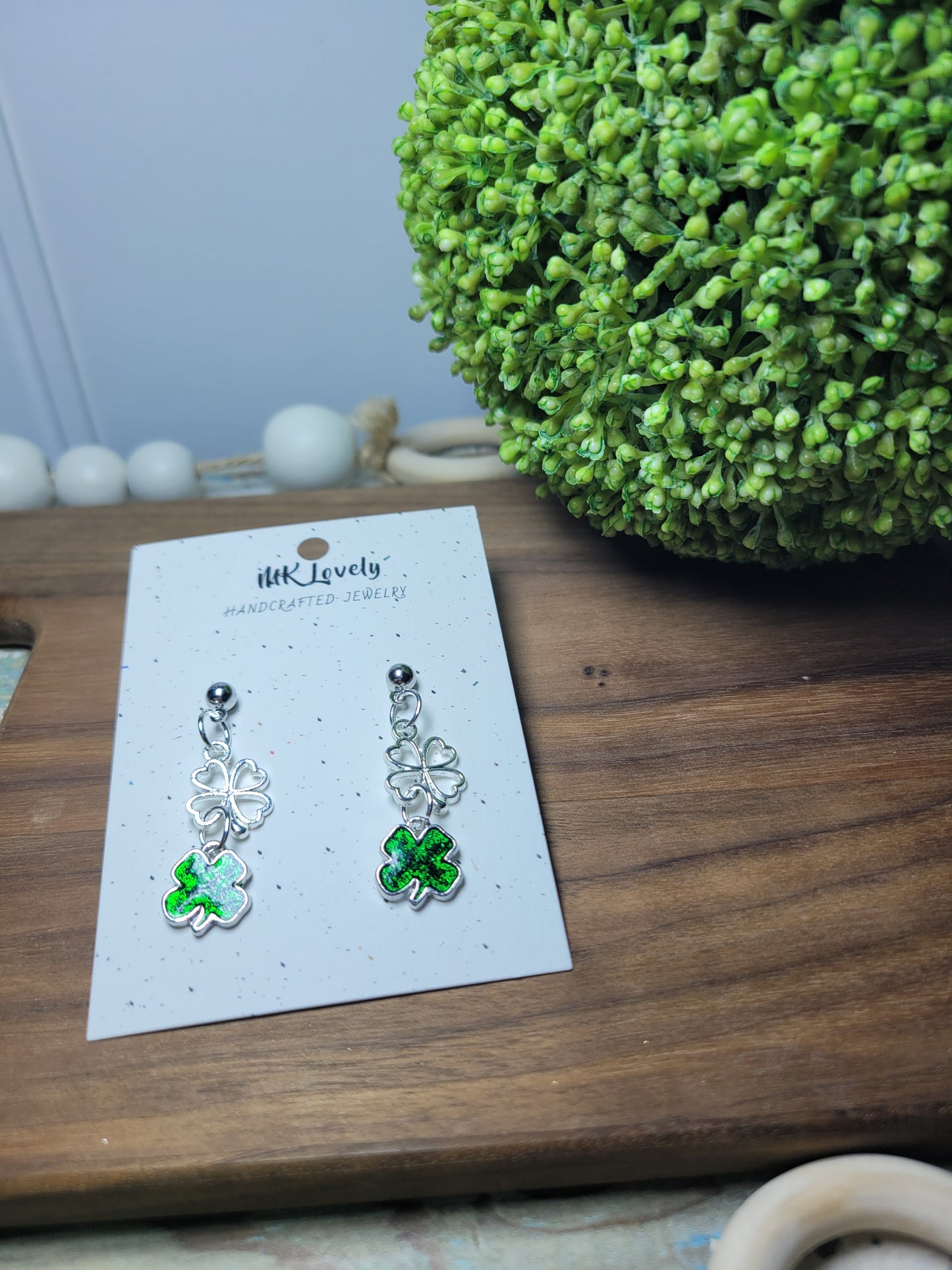 Tiered Clover Charmed Drops