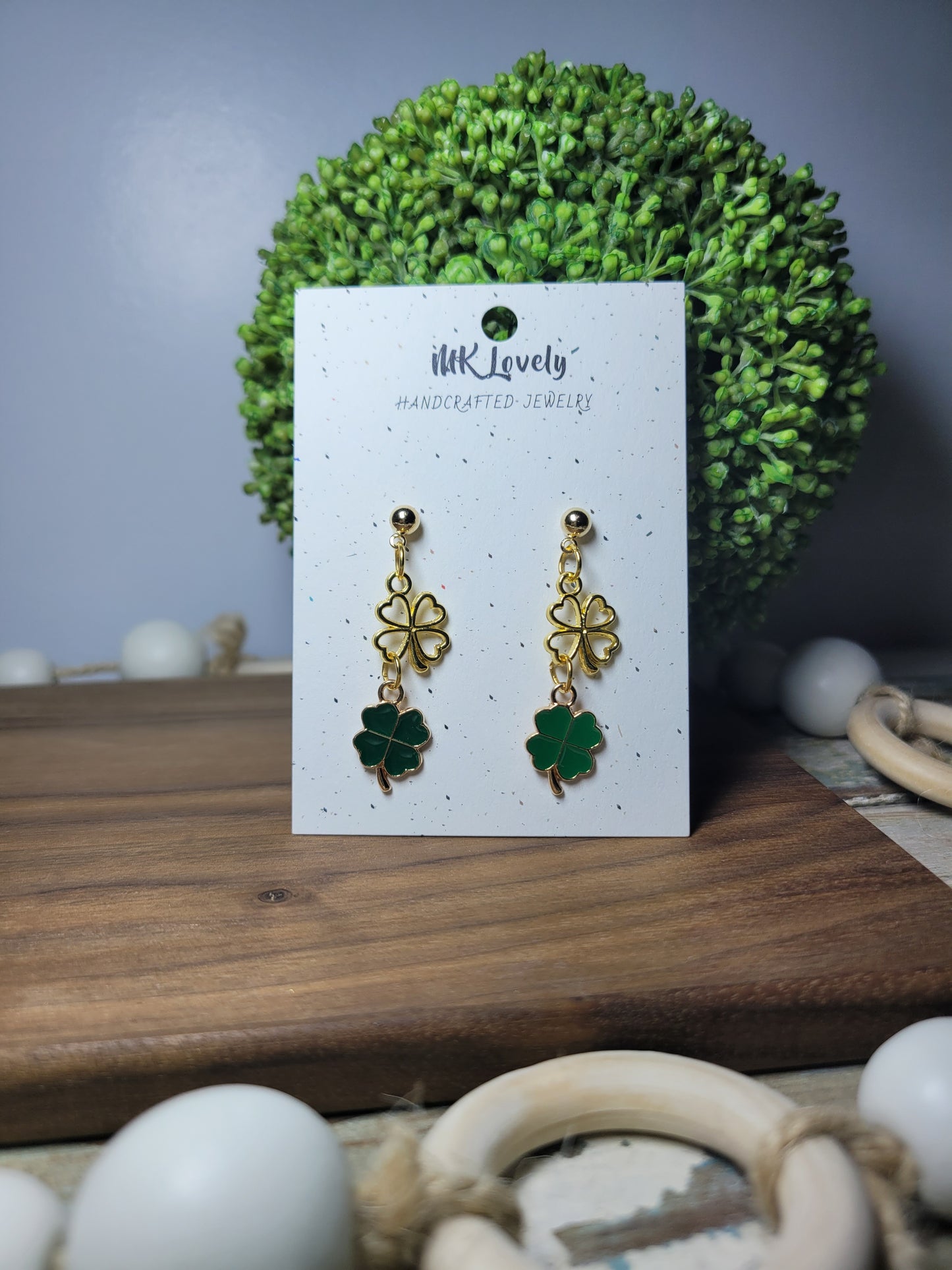 Tiered Clover Charmed Drops