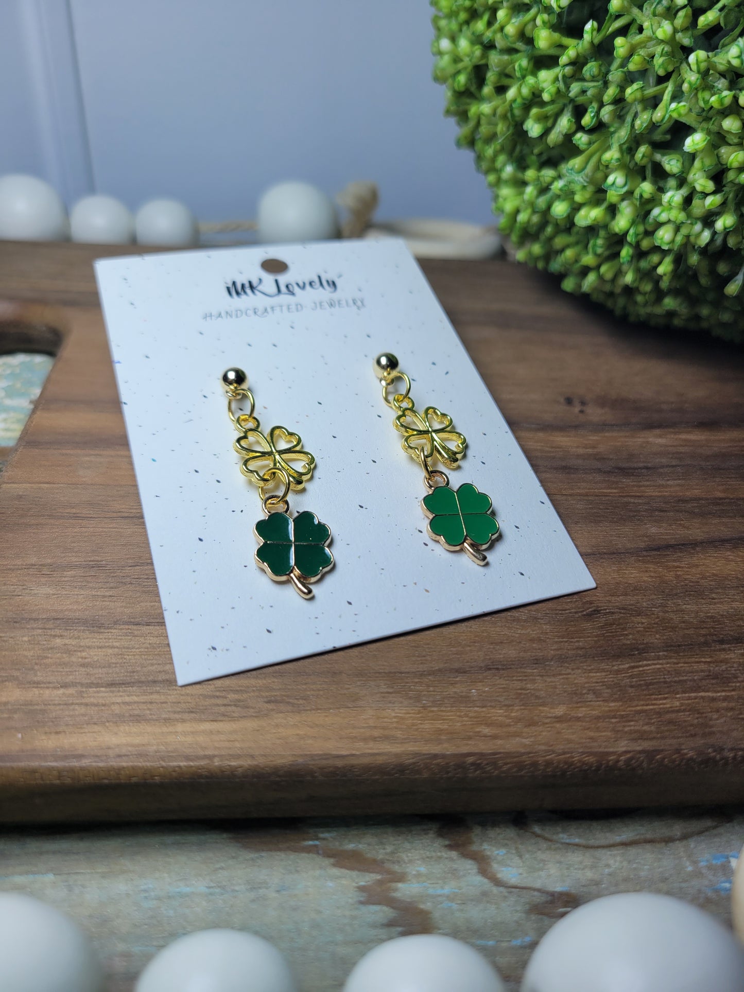 Tiered Clover Charmed Drops