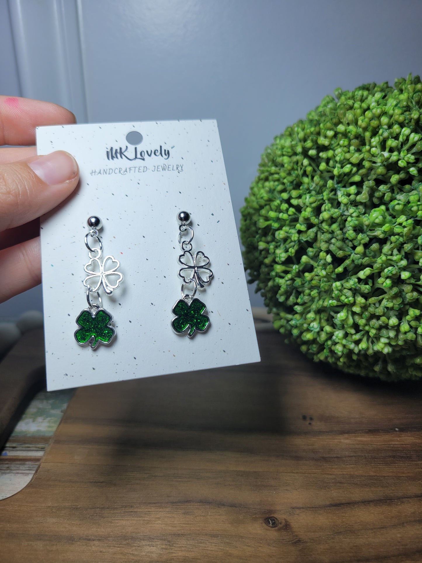 Tiered Clover Charmed Drops
