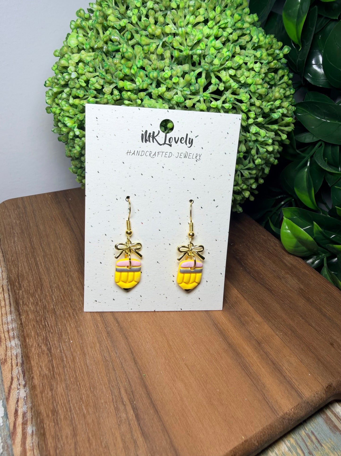 Pretty in No. 2 Dangles