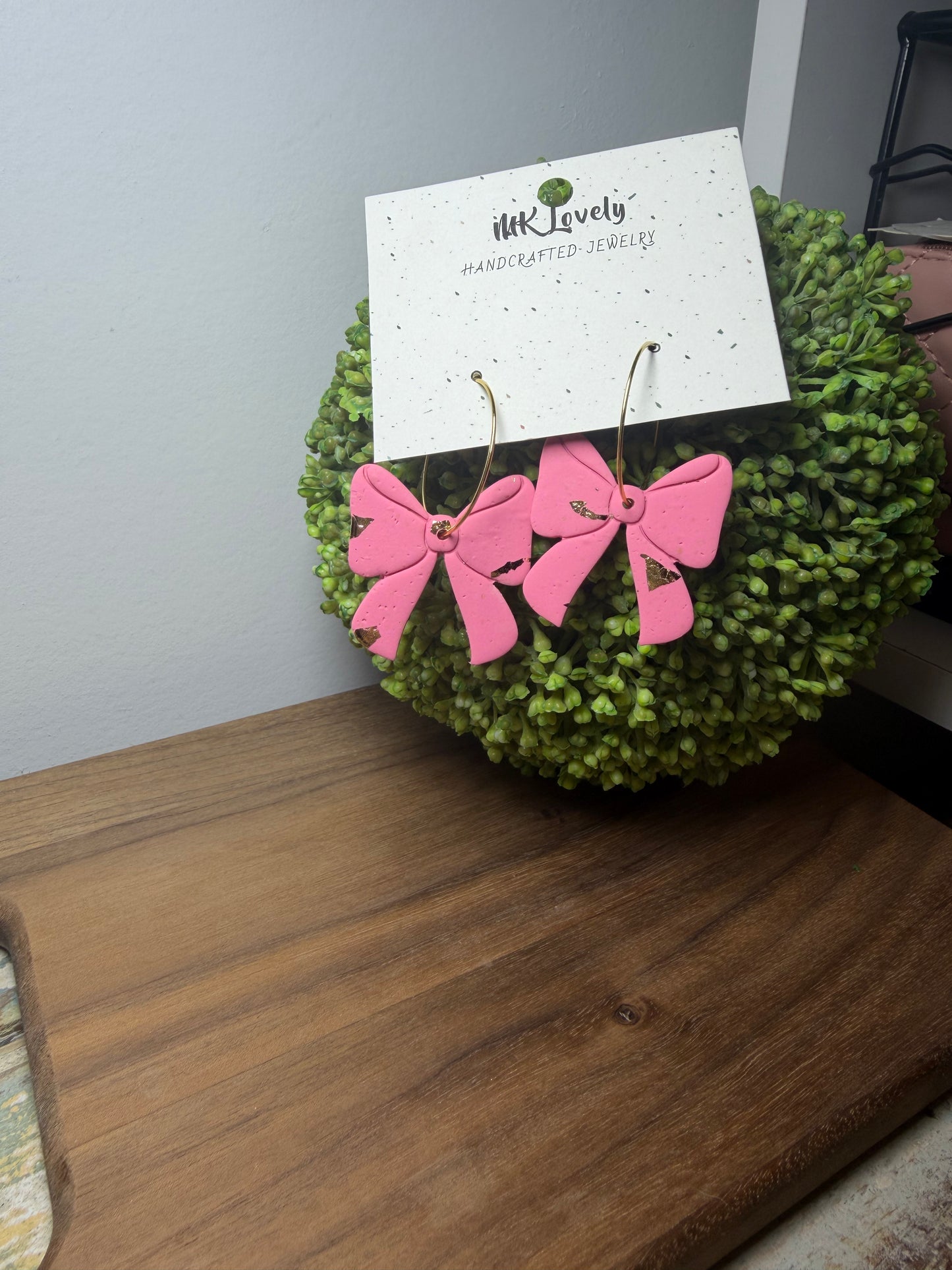 Sweetheart Bow Hoops