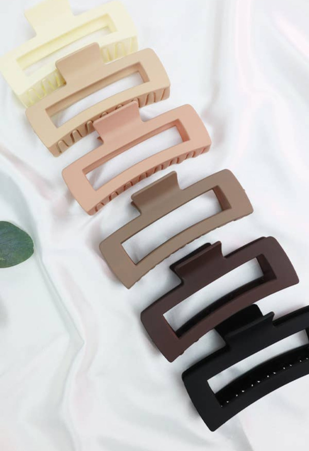 Matte Jumbo Rectangle Cutout Claw Clip