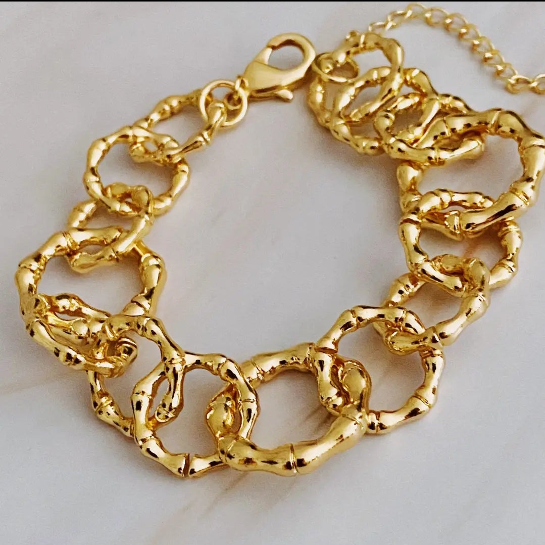 Artfully Linked Chain Bracelet