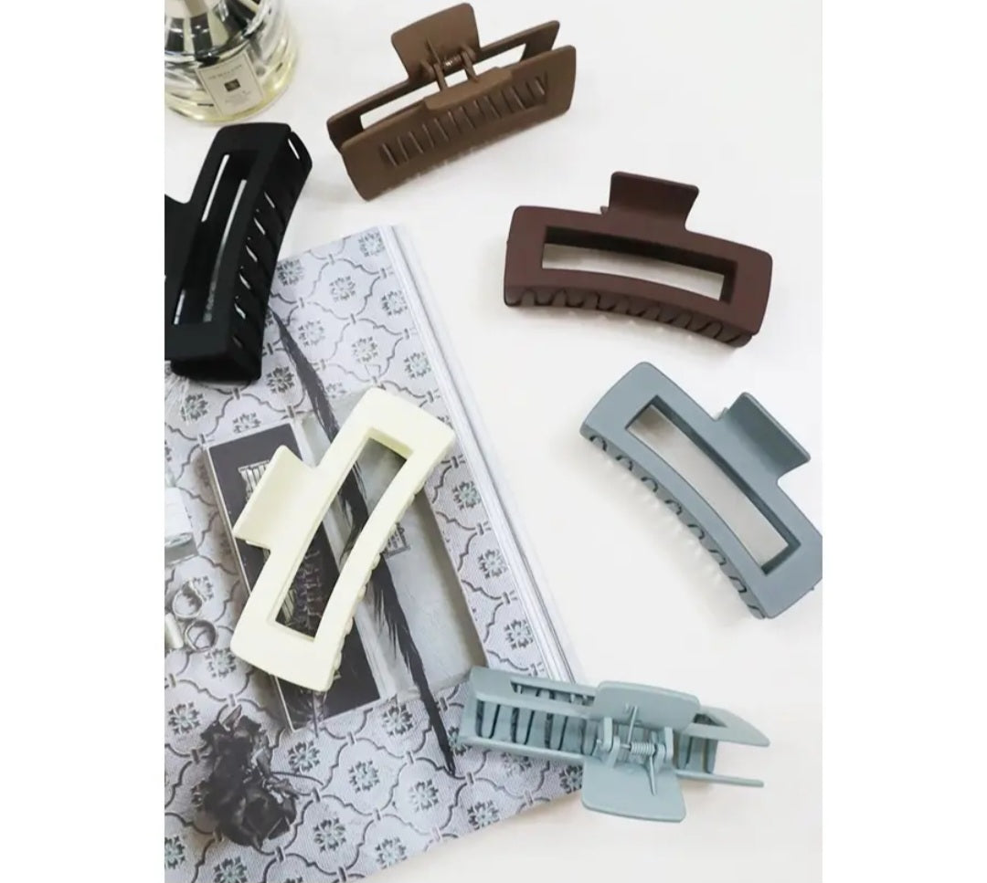 Matte Jumbo Rectangle Cutout Claw Clip