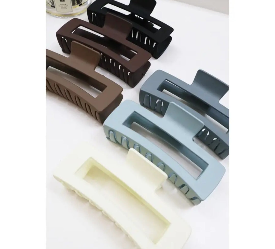 Matte Jumbo Rectangle Cutout Claw Clip