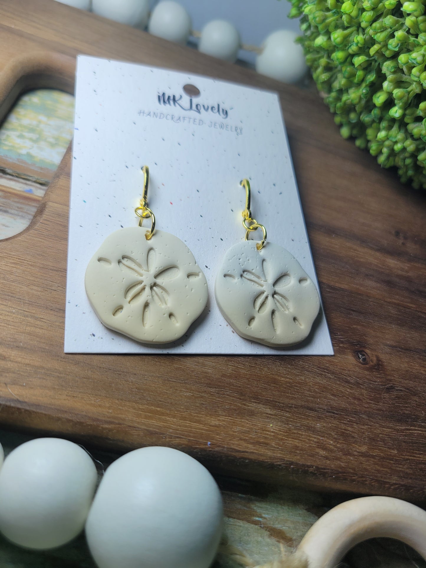 Sand Dollar Huggies