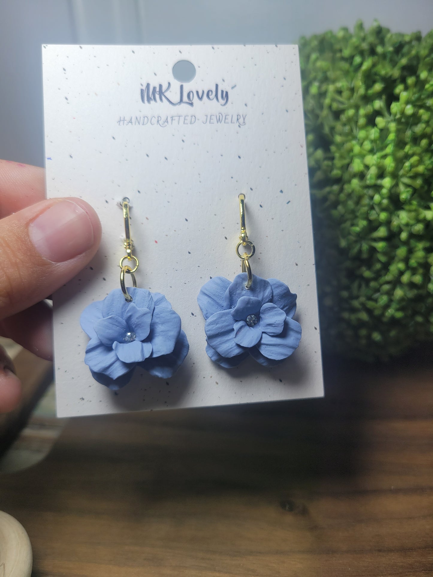 Blue Flower Huggies